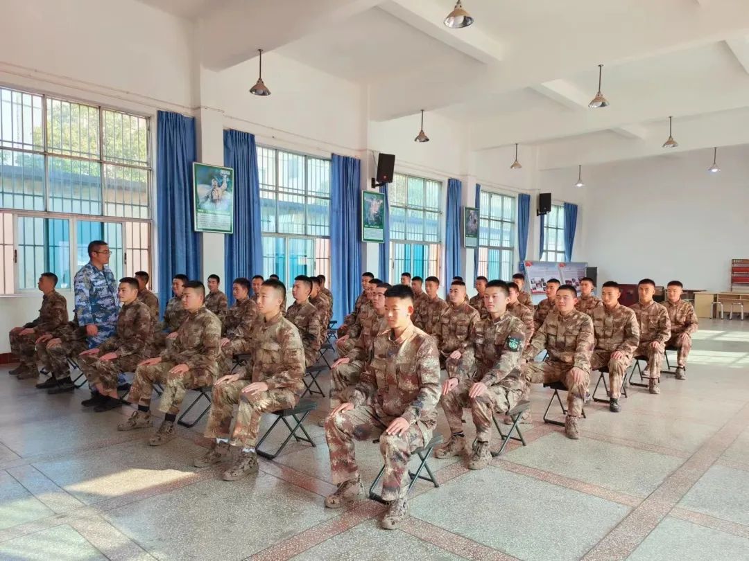 走访慰问就业学生 传递关爱暖人心丨我校老师到指挥部慰问就业学生