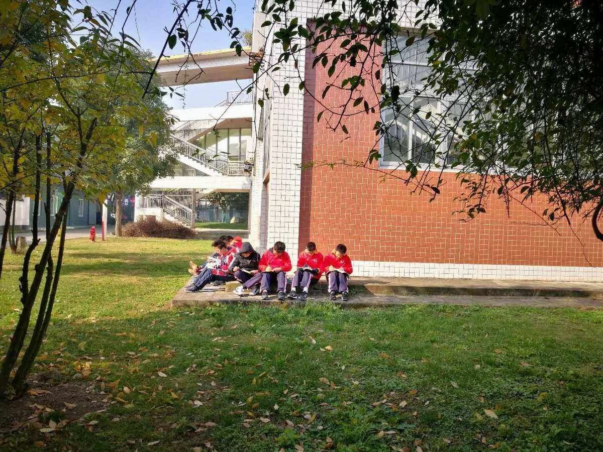 靖宁职校2023学年春季学期第一期道德大讲堂开讲啦